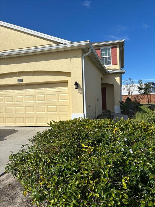 1342 Scarlet Oak Loop in Winter Garden, FL - Building Photo