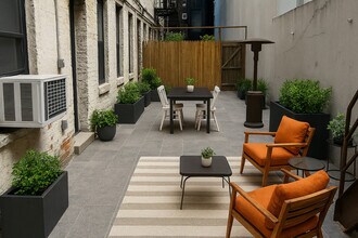 336-338 E 18th St in New York, NY - Building Photo - Building Photo