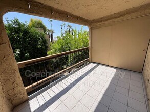 5300 E Waverly Dr in Palm Springs, CA - Building Photo - Building Photo