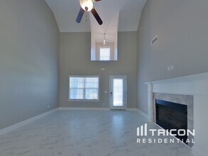 1045 Grace Rd in Ashland City, TN - Building Photo - Building Photo