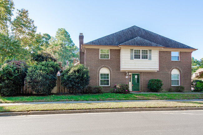 936 Poquoson Cir in Virginia Beach, VA - Foto de edificio - Building Photo