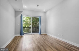 910 N 17th St in Philadelphia, PA - Building Photo - Building Photo