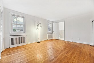 5-08-8 Essex Pl in Fair Lawn, NJ - Building Photo - Building Photo