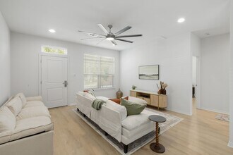 228 Richards St in College Station, TX - Building Photo - Building Photo