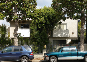 4611 Melbourne Ave in Los Angeles, CA - Building Photo - Building Photo