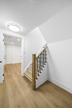 2294 Lake Shore Blvd W in Toronto, ON - Building Photo - Building Photo