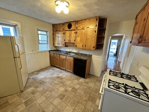 69 Conwell Ave, Unit 1 in Somerville, MA - Building Photo - Building Photo