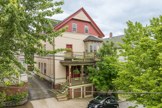 123-129 Pleasant St in Providence, RI - Building Photo - Primary Photo