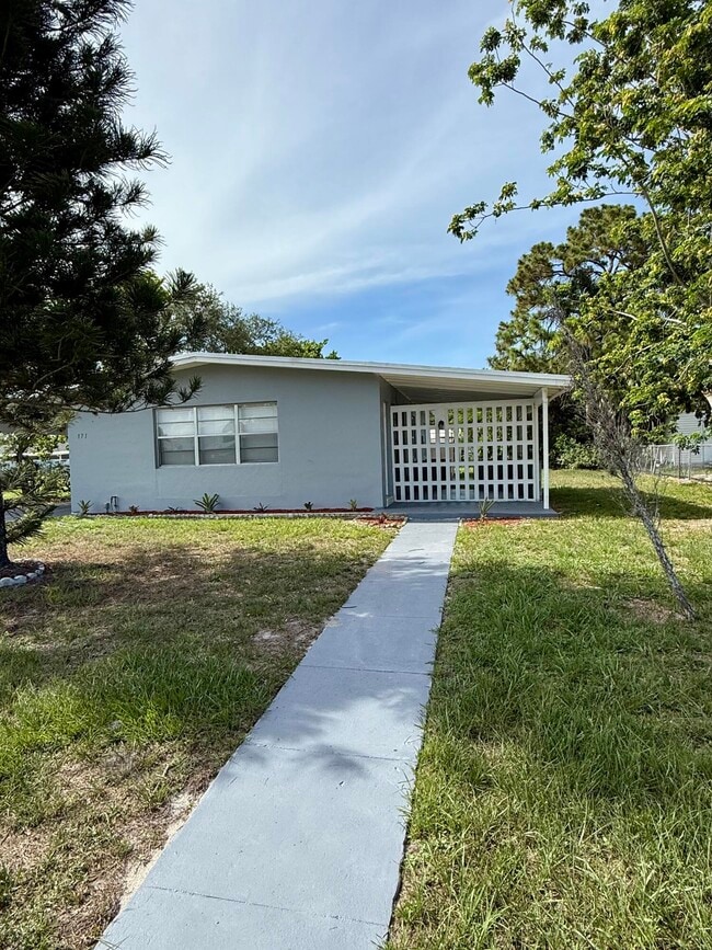171 Princess Dr in Port St. Lucie, FL - Building Photo - Building Photo