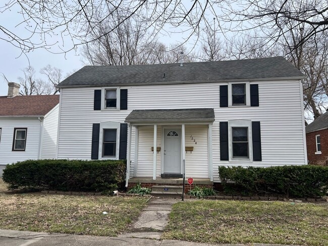 property at 1224 N Rutledge St