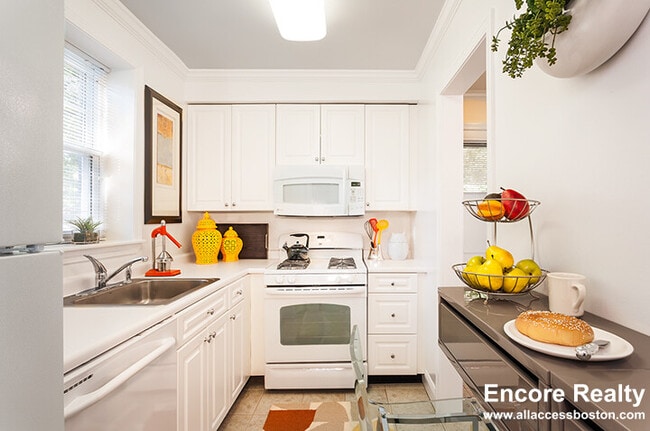 621 VFW Parkway in Boston, MA - Building Photo - Building Photo