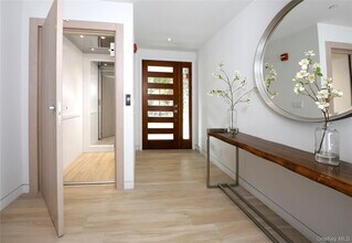 105 Delancey Ave in Mamaroneck, NY - Building Photo - Building Photo