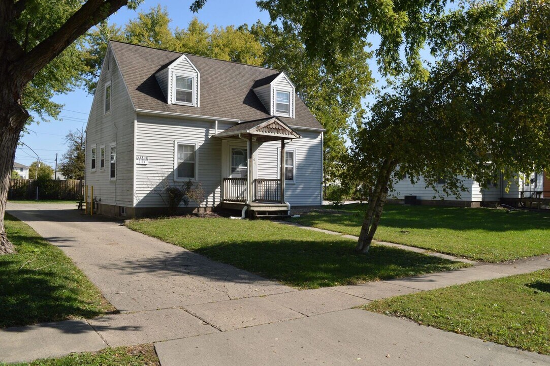 204 Howard Ave in Ames, IA - Building Photo