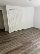 15 Tami Trail in Gray, ME - Foto de edificio - Building Photo