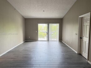 5015 Wiles Rd in Coconut Creek, FL - Building Photo - Building Photo