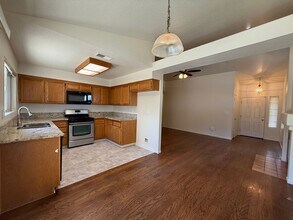 8901 Portofino Dr in Elk Grove, CA - Building Photo - Building Photo