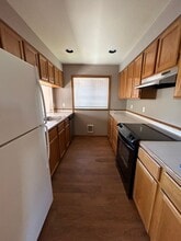 7040 SW 100th Terrace in Beaverton, OR - Building Photo - Building Photo