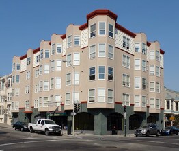 1702 Washington Street in San Francisco, CA - Building Photo - Building Photo
