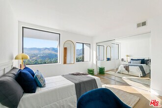 29221 Heathercliff Rd in Malibu, CA - Building Photo - Building Photo