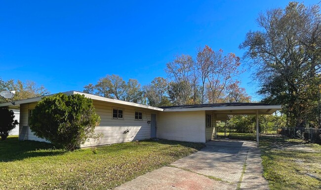 property at 4540 Beaumont Dr