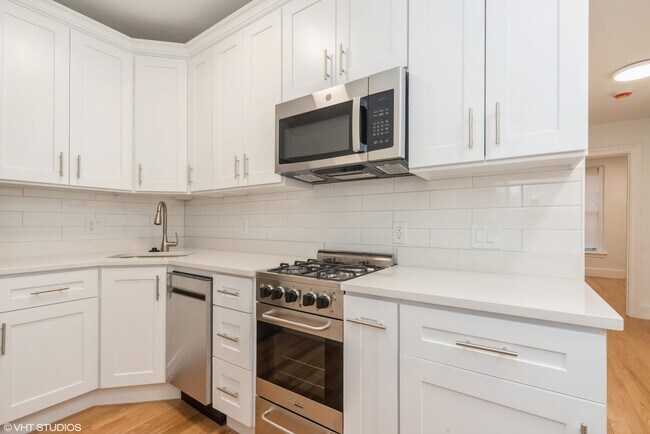 34 Saint Germain St, Unit 1 in Boston, MA - Building Photo - Building Photo