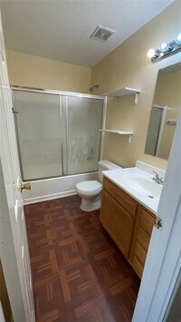 7816 Comal St photo'