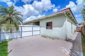 16266 SW 54th Ter in Miami, FL - Building Photo - Building Photo