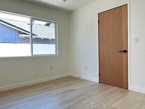 22443 Schoolcraft St in Los Angeles, CA - Building Photo - Building Photo