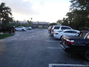 4100 NW 16th Ave-Unit -20 in Oakland Park, FL - Foto de edificio - Building Photo