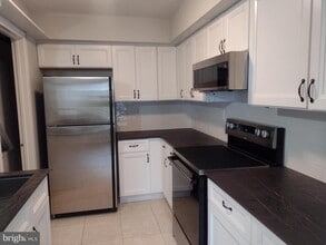 83 Avon Ln in New Hope, PA - Building Photo - Building Photo