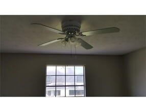 10921 Roger Dr in New Orleans, LA - Building Photo - Building Photo