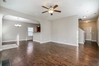 104 W Webber Ln in Clayton, NC - Foto de edificio - Building Photo