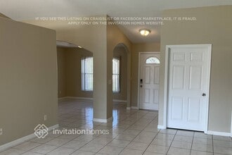 3060 Eldron Blvd SE in Palm Bay, FL - Foto de edificio - Building Photo