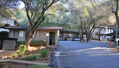 Cameron Ridge in Cameron Park, CA - Foto de edificio - Building Photo