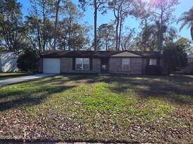 2709 Julie Ln in Middleburg, FL - Building Photo