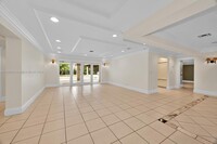 6710 SW 99th Terrace in Miami, FL - Foto de edificio - Building Photo