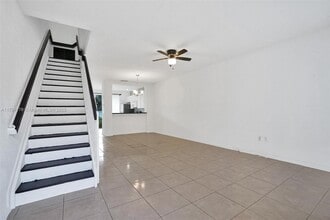 757 NW 42nd Ave in Plantation, FL - Building Photo - Building Photo
