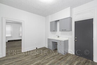 3390 State St NE in Canton, OH - Building Photo - Building Photo