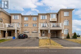 75 Bond Head Ct in Milton, ON - Building Photo