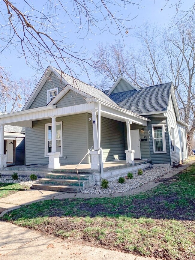 property at 1115 N 6th St