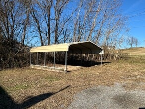 992 US-25W in Dandridge, TN - Building Photo - Building Photo