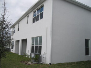 3516 NW Solange Ct in Jensen Beach, FL - Building Photo - Building Photo