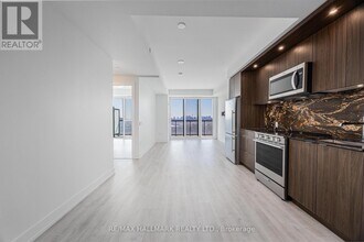 20-1420 Inn On The Pk Dr in Toronto, ON - Building Photo - Building Photo