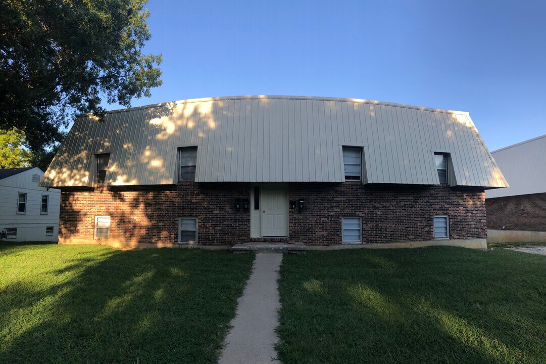 515 Laurel St in Warrensburg, MO - Building Photo