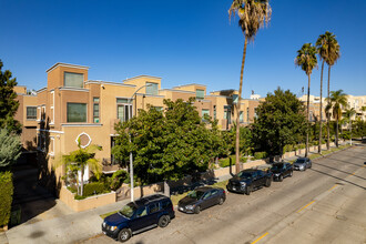 Marvella Terraces West in Los Angeles, CA - Building Photo - Building Photo