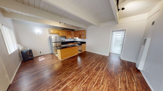 136HAM in Beverly Hills, CA - Building Photo - Interior Photo