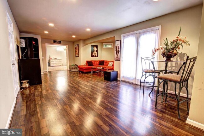 20573 Blue Water Ct in Ashburn, VA - Building Photo - Building Photo