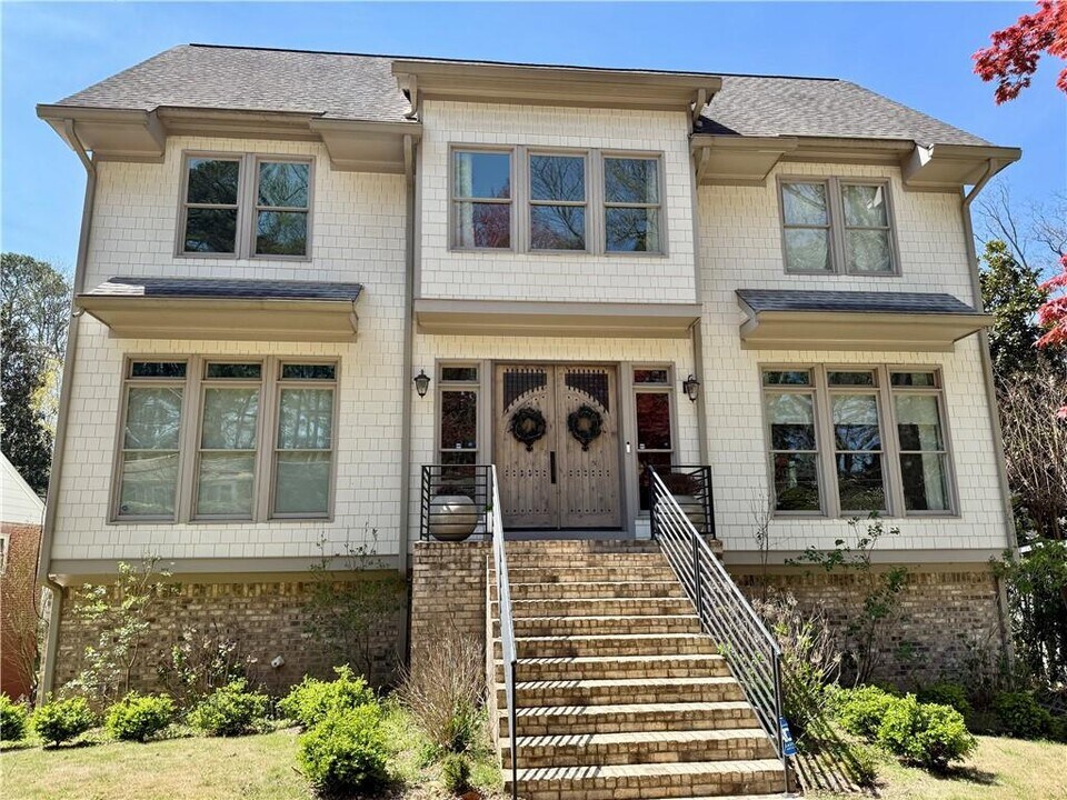 1742 Helen Dr NE in Atlanta, GA - Building Photo