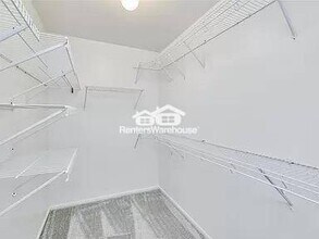 15675 Ferncreek Dr in Chesterfield, MO - Building Photo - Building Photo