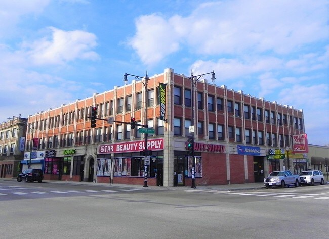 24 Units // Chatham in Chicago, IL - Building Photo - Primary Photo